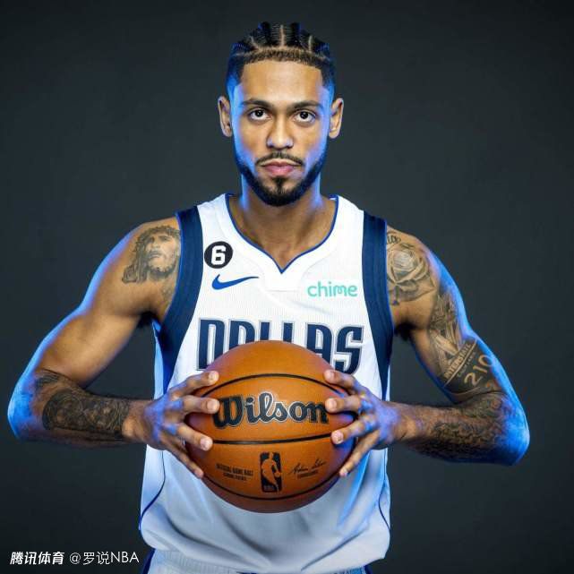 如果菲利普斯没能在一月份离开，曼城也愿意留下他，但球员已经向瓜迪奥拉和足球总监贝吉里斯坦明确表示希望离队。